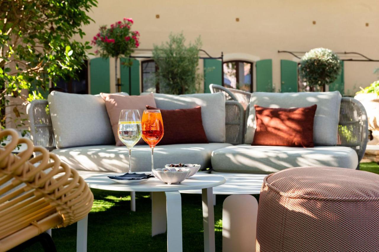 Hotel Et Restaurant La Bastide Bourrelly - Mathias Dandine Cabries Bagian luar foto