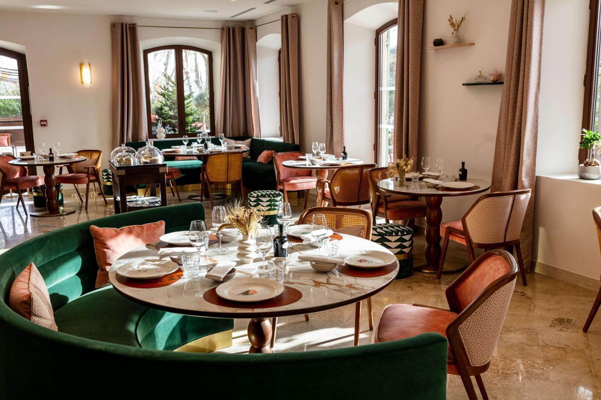 Hotel Et Restaurant La Bastide Bourrelly - Mathias Dandine Cabries Bagian luar foto
