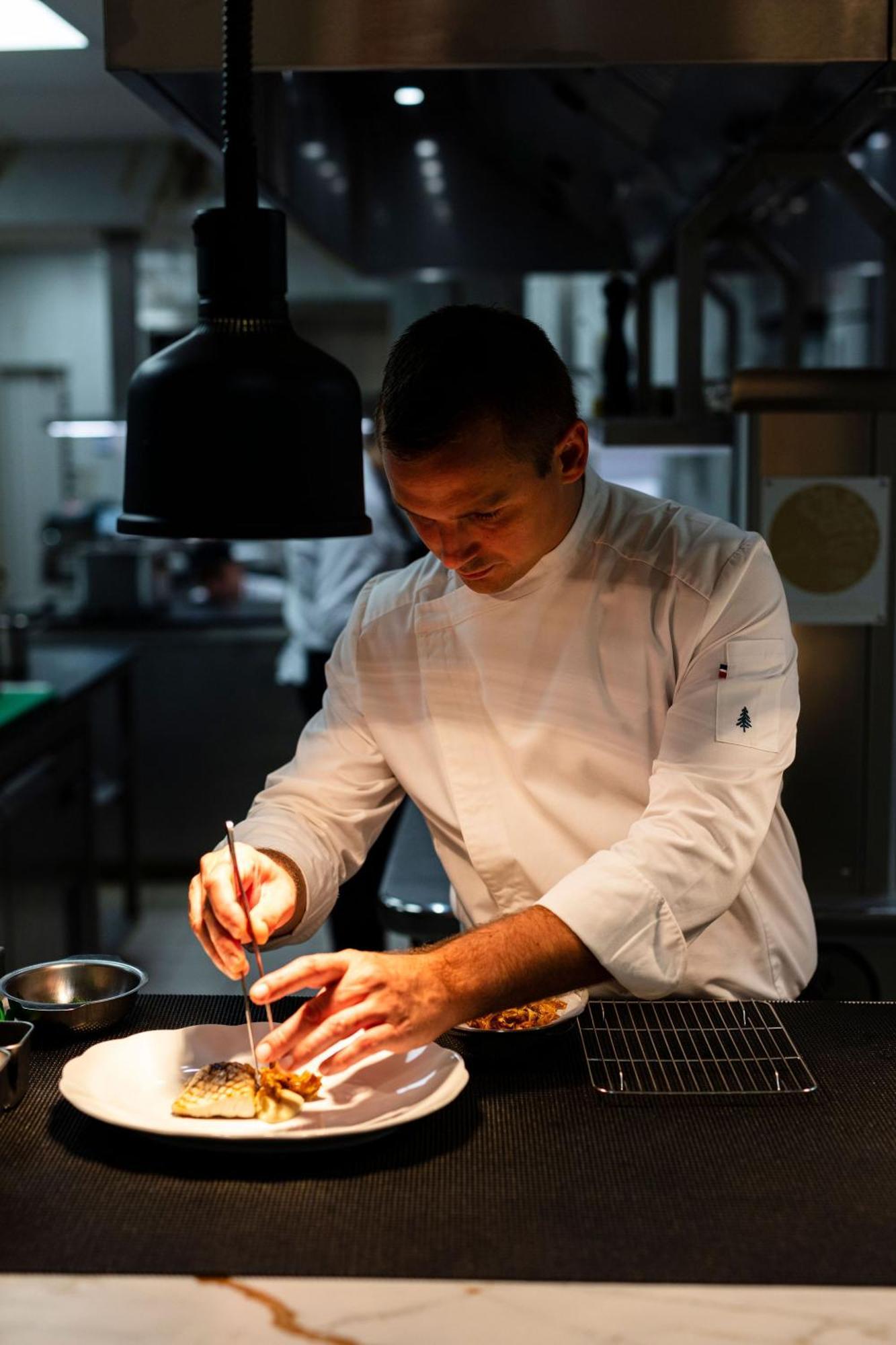 Hotel Et Restaurant La Bastide Bourrelly - Mathias Dandine Cabries Bagian luar foto
