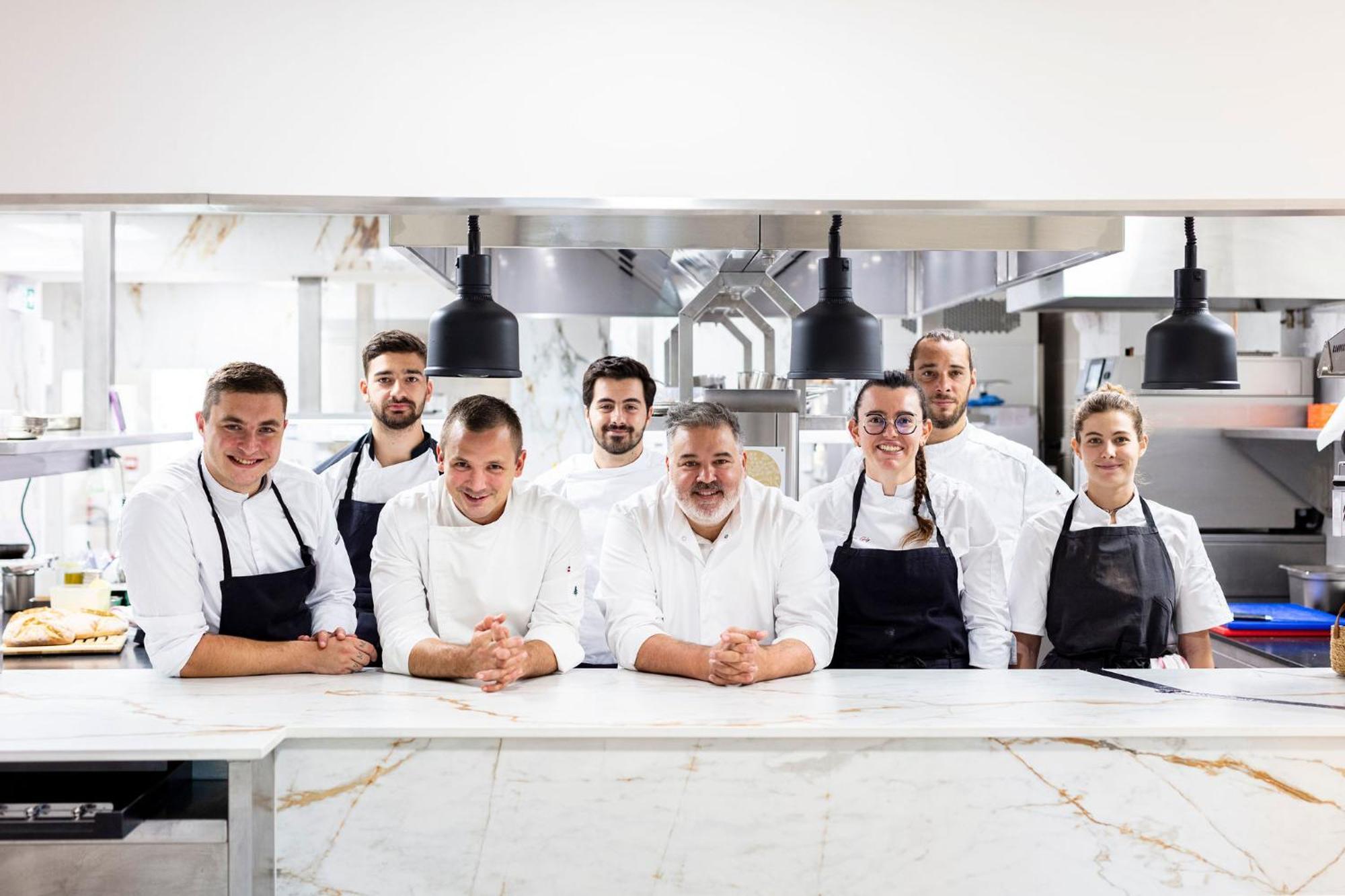 Hotel Et Restaurant La Bastide Bourrelly - Mathias Dandine Cabries Bagian luar foto